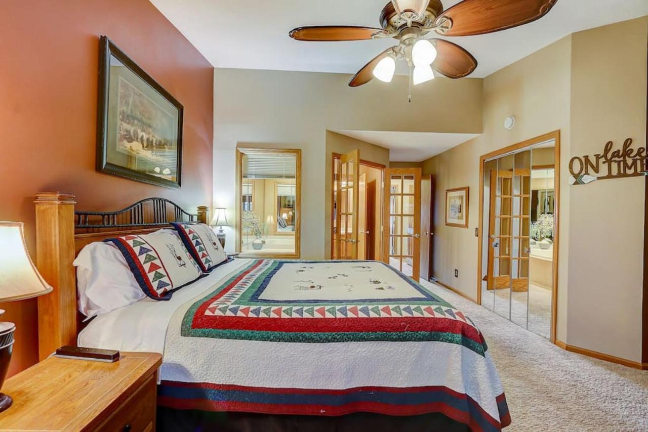 Brown Family Condo For Families Golf Trips And Girls Getaways Wisconsin Dells Exterior foto
