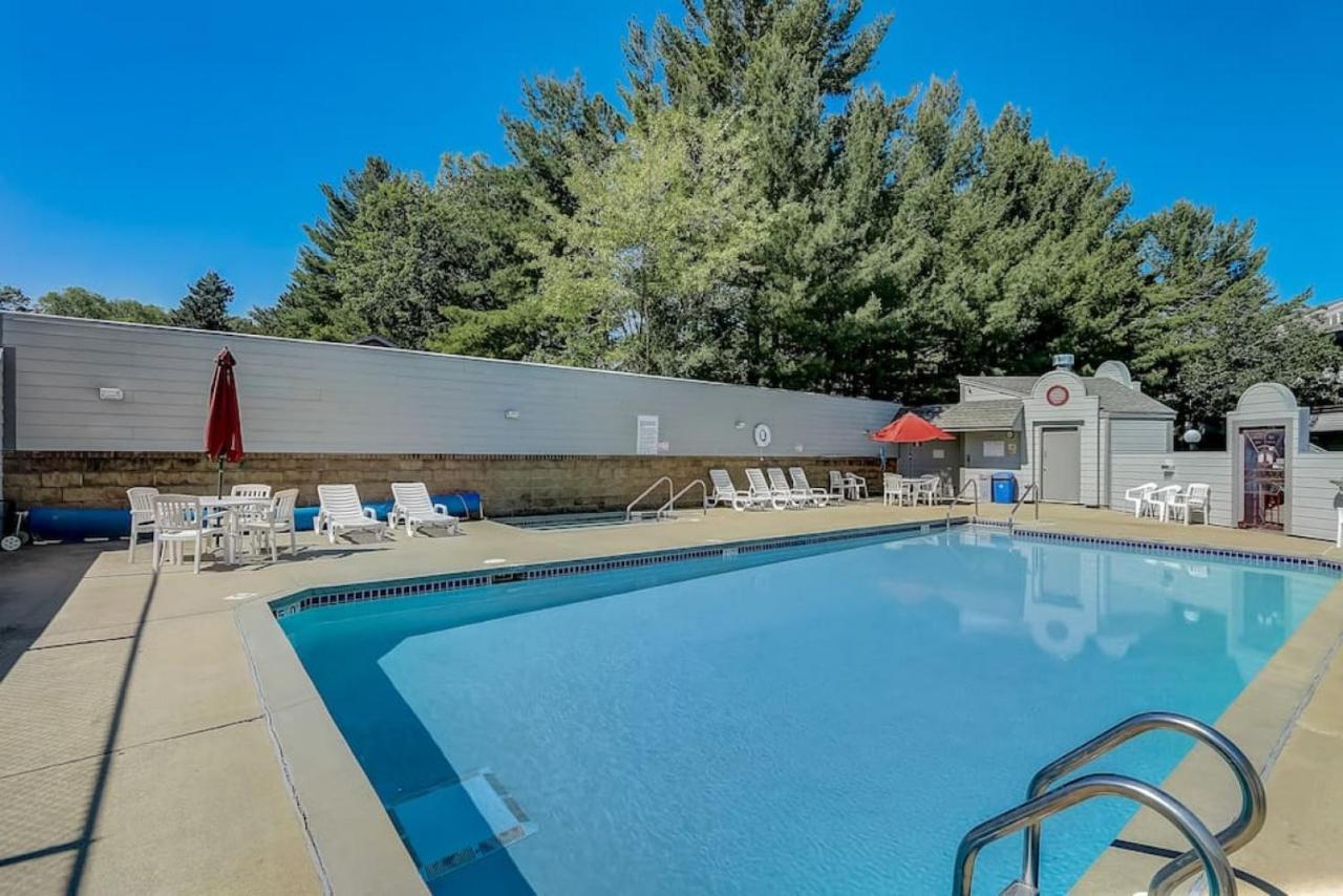 Brown Family Condo For Families Golf Trips And Girls Getaways Wisconsin Dells Exterior foto