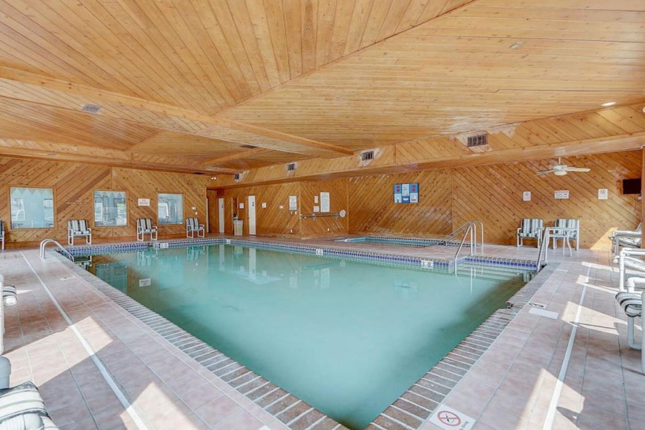 Brown Family Condo For Families Golf Trips And Girls Getaways Wisconsin Dells Exterior foto