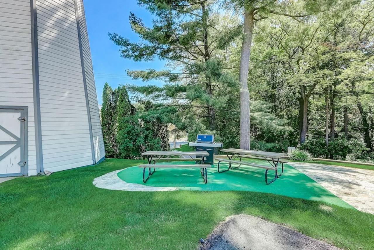 Brown Family Condo For Families Golf Trips And Girls Getaways Wisconsin Dells Exterior foto
