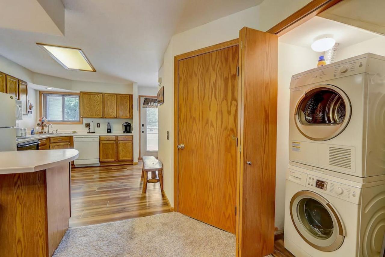 Brown Family Condo For Families Golf Trips And Girls Getaways Wisconsin Dells Exterior foto